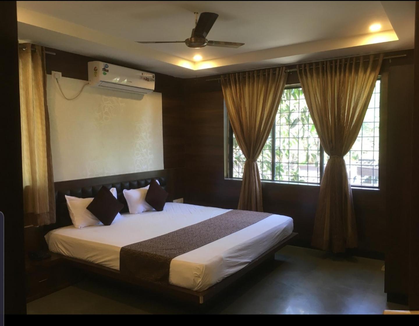 Liva Rooms Nashik Esterno foto