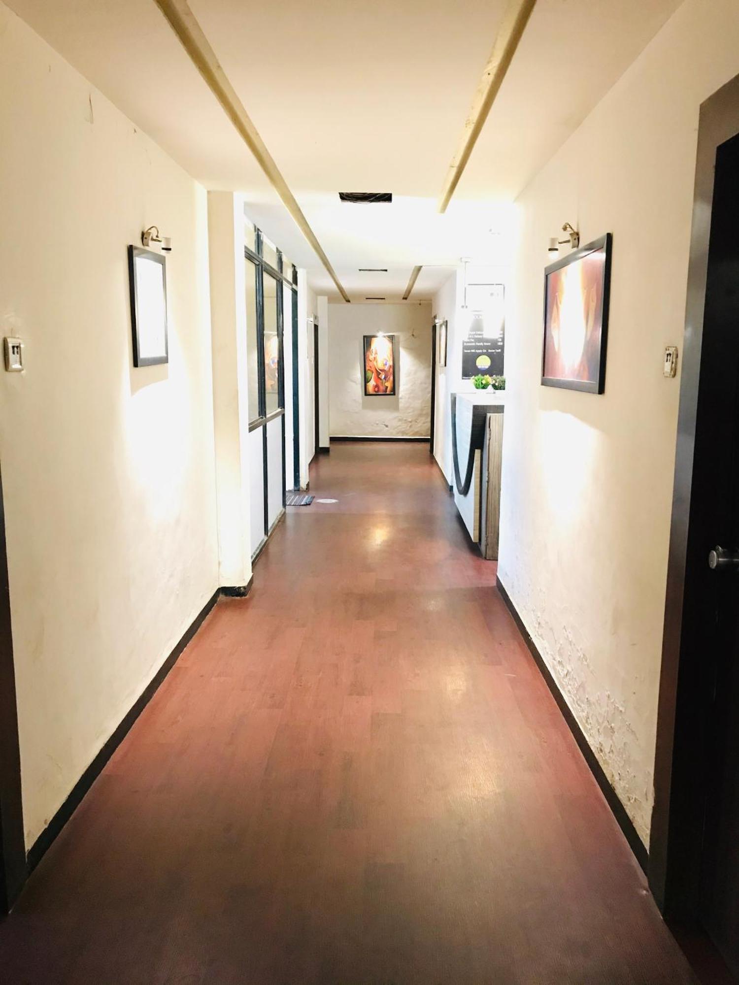 Liva Rooms Nashik Esterno foto