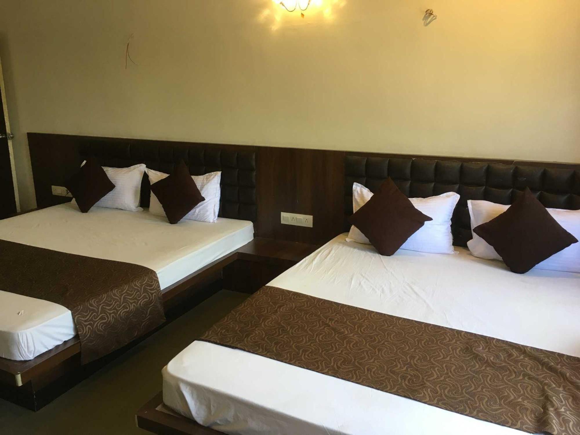 Liva Rooms Nashik Esterno foto